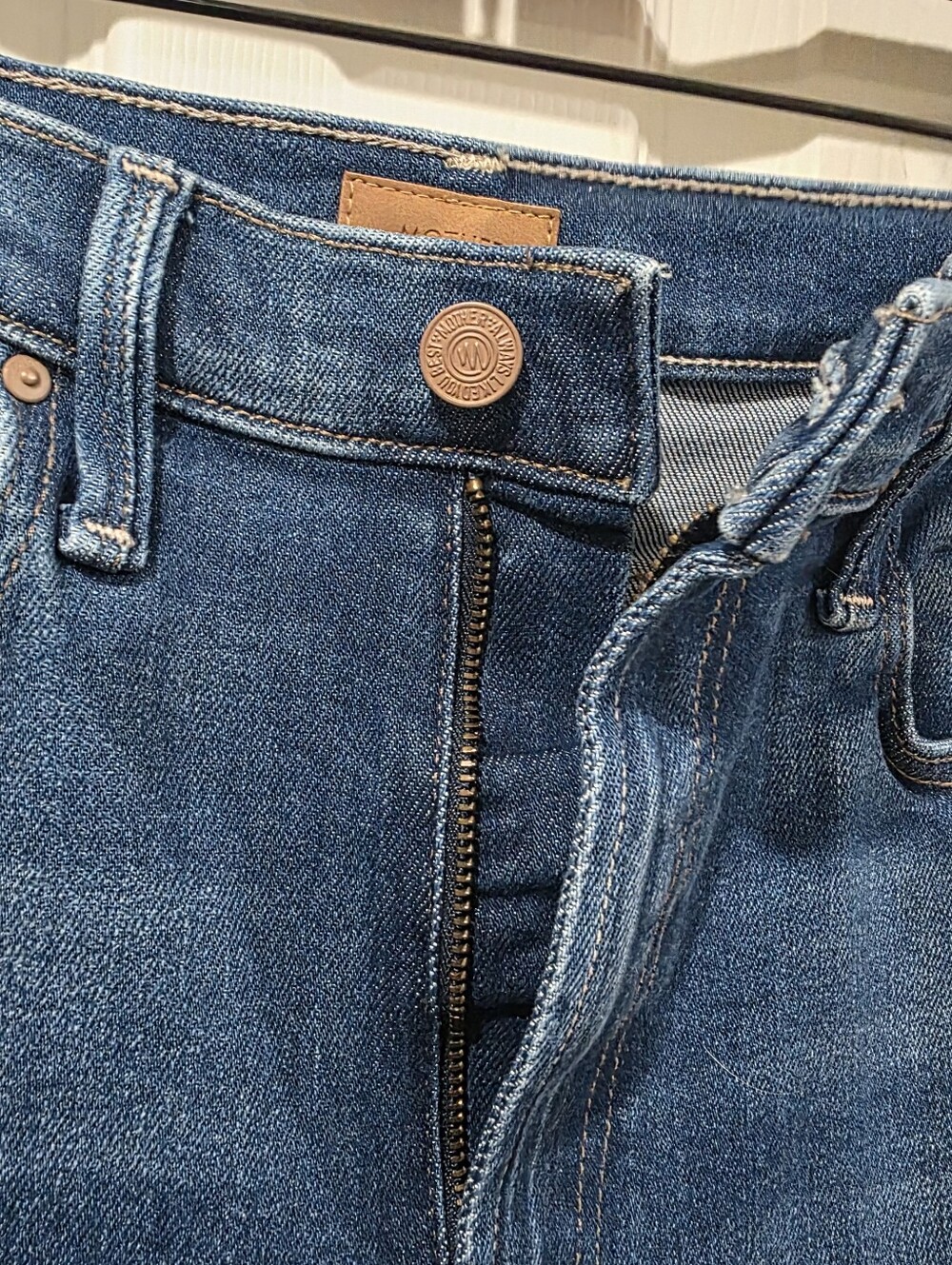 Mother the rambler zip flood high-rise wide-leg jeans - Picture 6 of 9